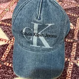 Джинсовая кепка Calvin Klein 1
