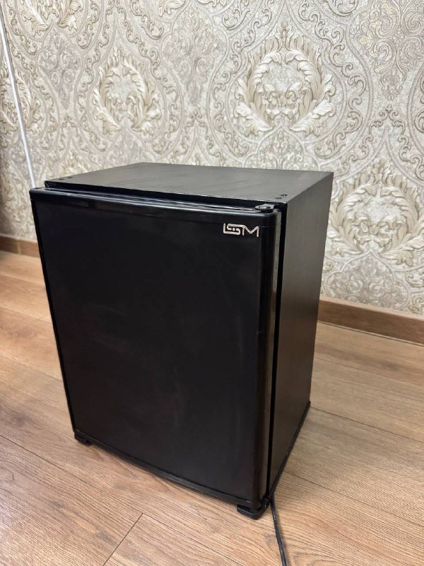 Небольшой холодильник 2