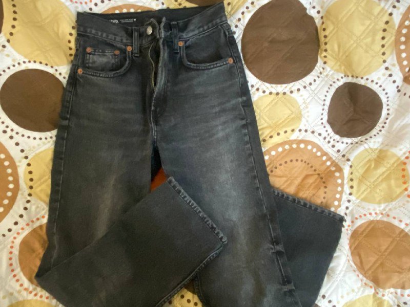 Женские джинсы черного цвета