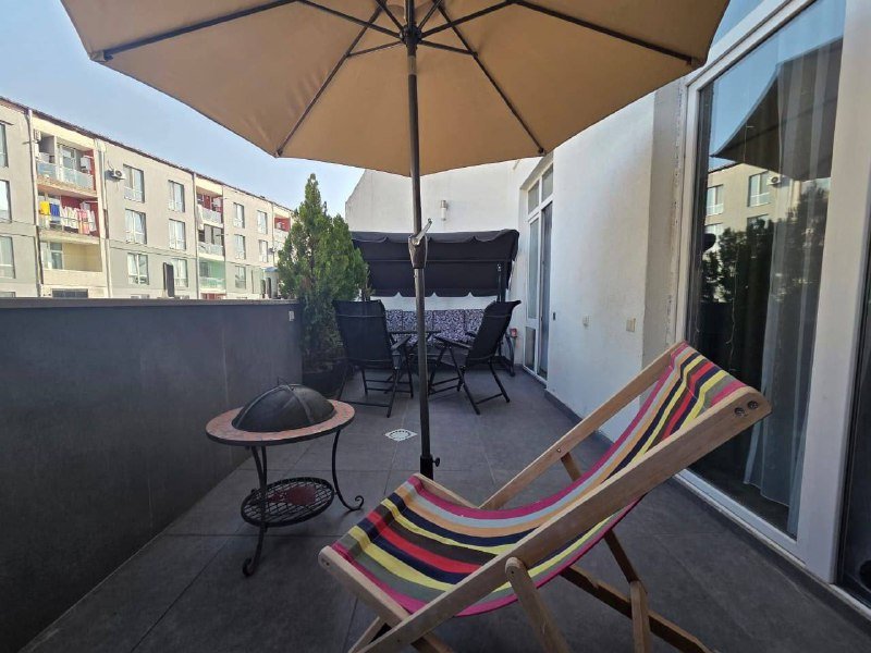 4-комнатная квартира с 3 спальнями на Агмашенебели 10