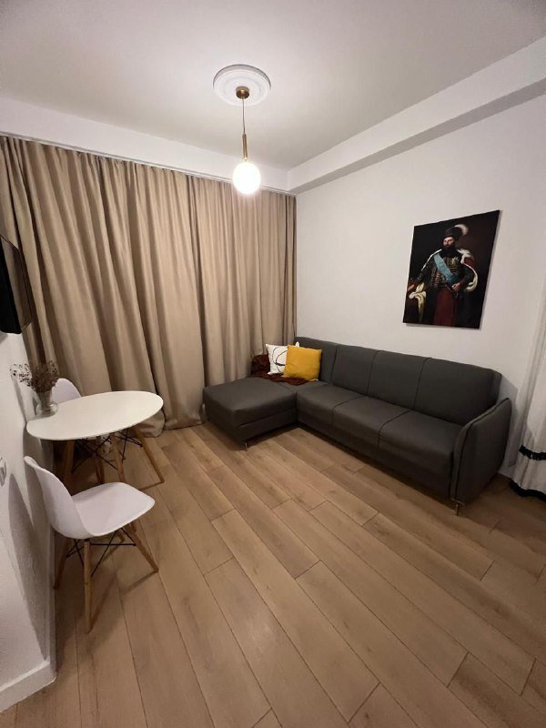 Квартира 2+1 в центре Батуми на длительный срок 6