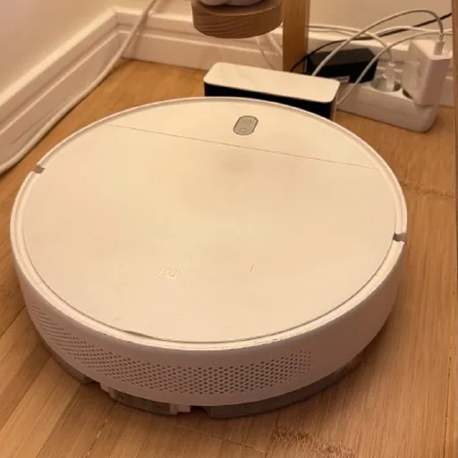 Робот-пылесос Xiaomi Mi Robot Vacuum-Mop Essential G1