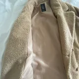 Пальто, кофта, купальный комплект, пляжная обувь 2