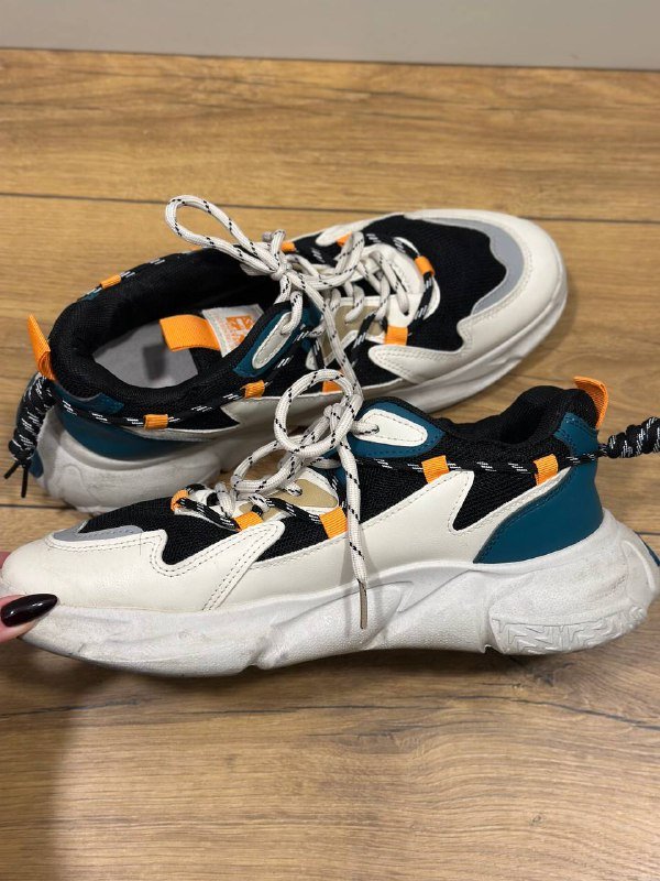 Мужские кроссовки 43 размер 4