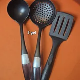 Пластиковые лопатки, ложка, половник, шумовка, деревянная ступка 2