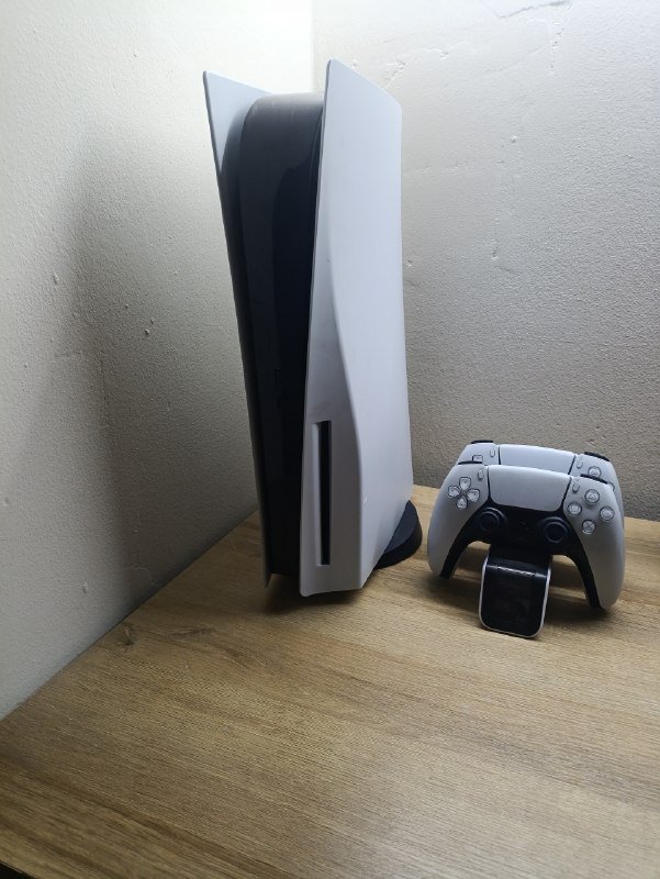 PS5 Fat с дисководом, 2 геймпада, зарядная станция
