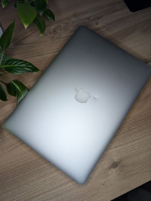 MacBook Pro 16/256 (Retina, Mid 2015) 2