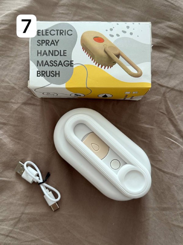 Переноска, коврик-лежанка, когтеточка, игрушка, свитер, набор игрушек, паровая щетка, совок, горшок 7