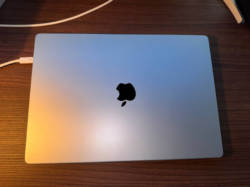 MacBook Pro 16” M1 Pro 16GB RAM 8