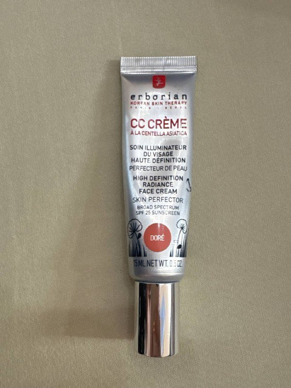 Тональный крем для лица erborian