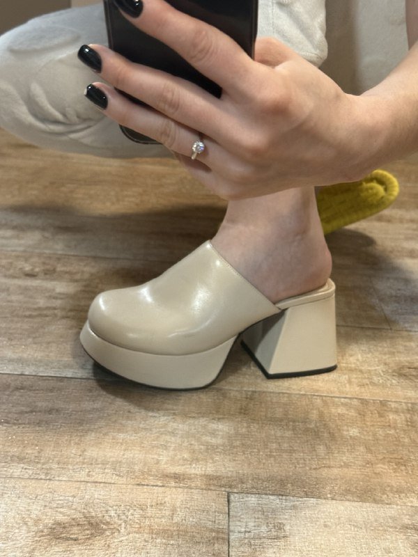 Бежевые женские туфли Zara размер 37