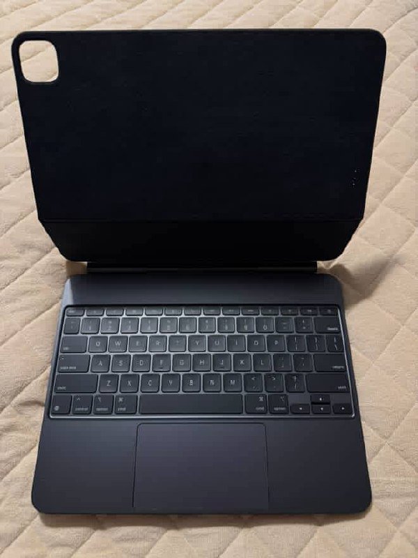 Планшет с клавиатурой 2