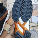 Женские Brooks Ghost 16 GTX, унисекс Mizuno Wave Panthera 9
