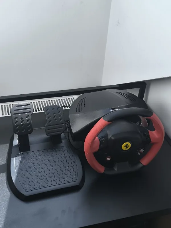 Руль Thrustmaster Ferrari 458 Spider для Xbox 1