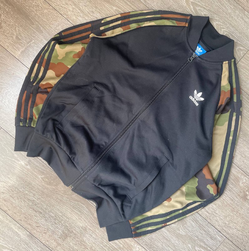 Adidas jacket size S 2