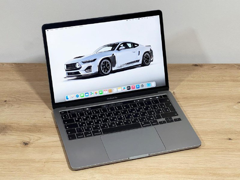 Apple MacBook Pro 13-inch 2020 laptop