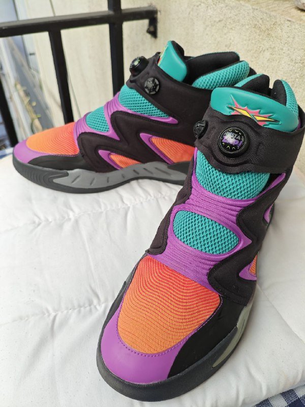 Кроссовки мужские Reebok x Looney Tunes Instapump Fury Zone 2
