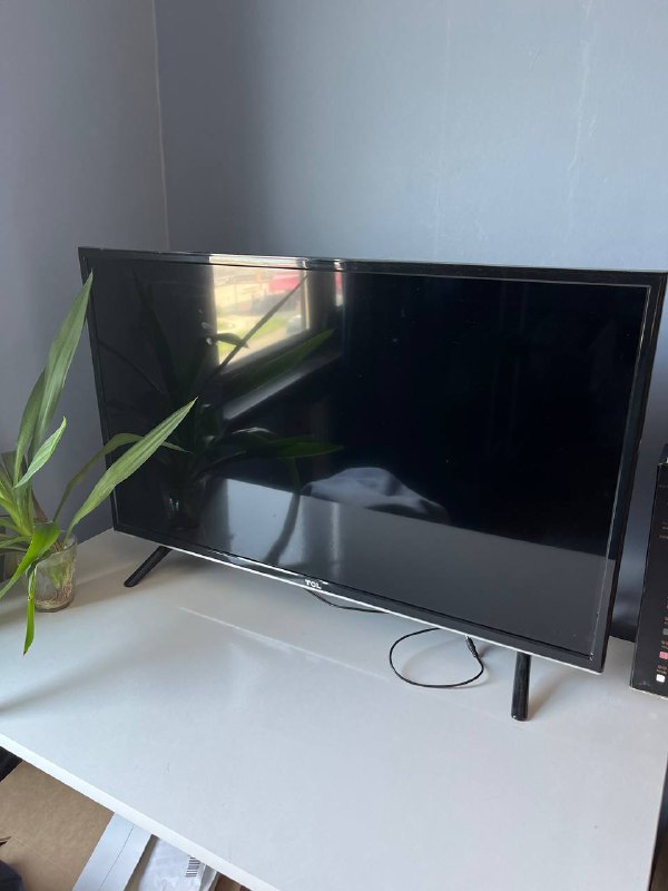 TCL 32D2900 телевизор