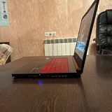 Acer Nitro 5, Apple MacBook Pro 4