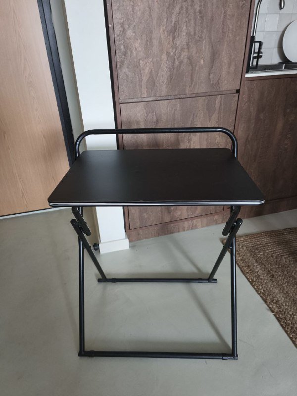 Стул Jysk, столик Ikast, зеркало Ikea TOFTBYN 2