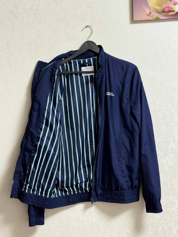 Шорты Adidas, джинсовая куртка, кофта Nike, куртка Bershka, джинсы 9