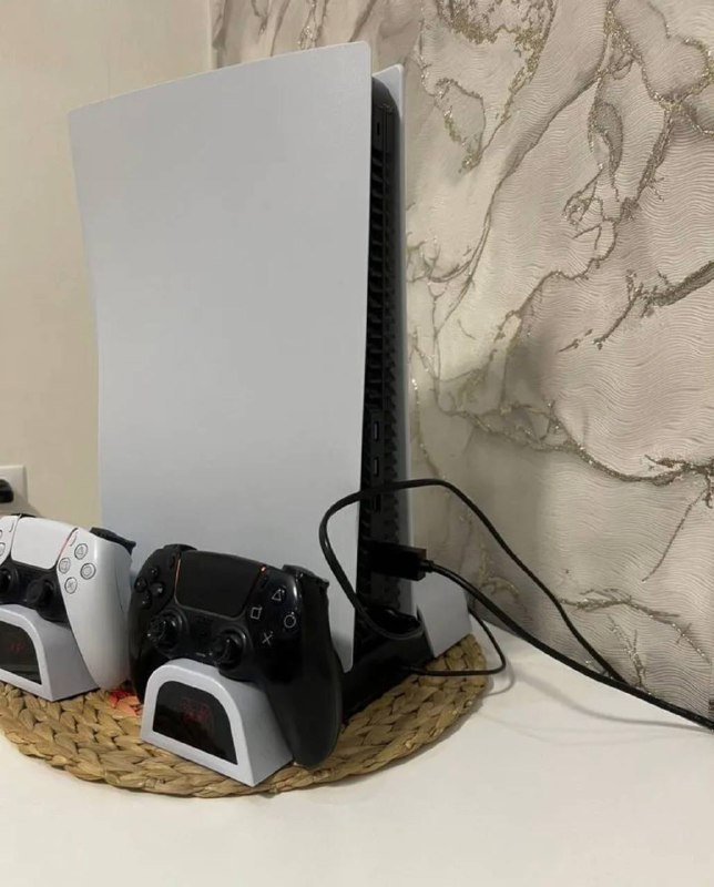 PS 5 с дисководом 1ТБ, 2 геймпада, подставка и зарядки 2