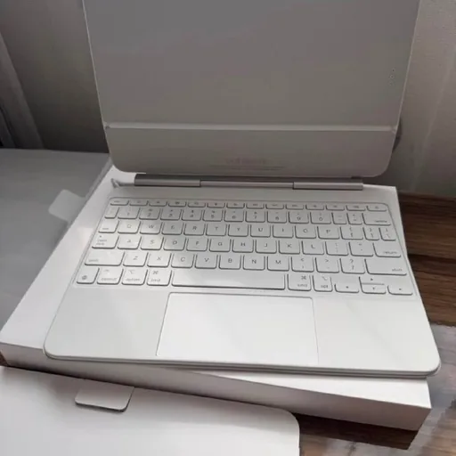 Magic Keyboard for iPad Air 11 inch