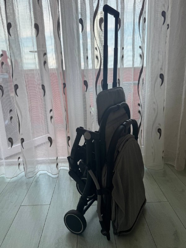 Коляска Chicco легкая компактная 4