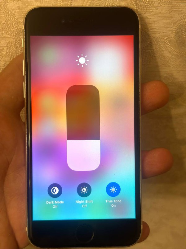 iPhone SE 2020 4