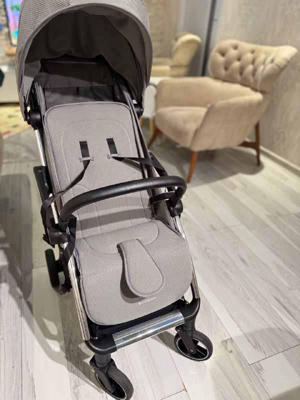 Тостер, шторы с карнизом, коляски Anex и Kikka boo 7