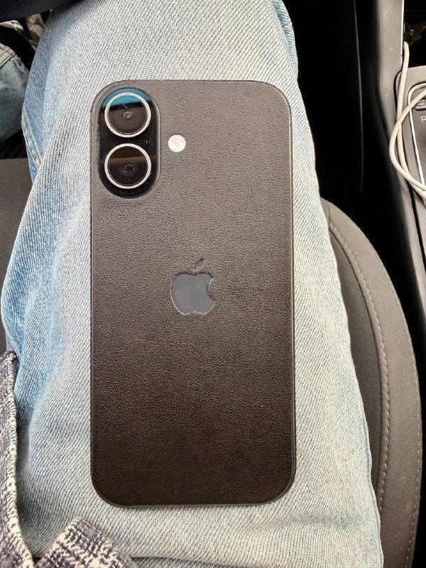 iPhone 17 3