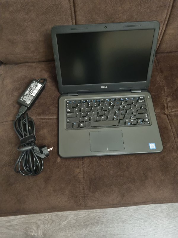Ноутбук Dell Latitude 3300