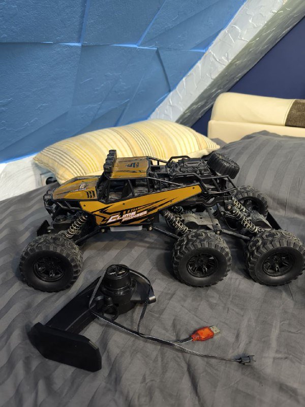 Детские платья размер 134, жилетка