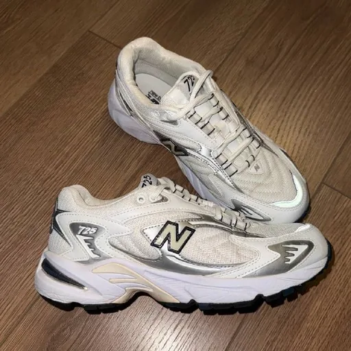 New Balance 725