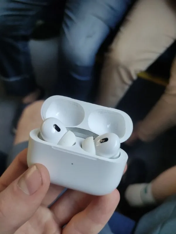 Apple AirPods Pro 2 1