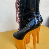 Стрипы Pleaser, наколенники Queen, защиты на стрипы 3