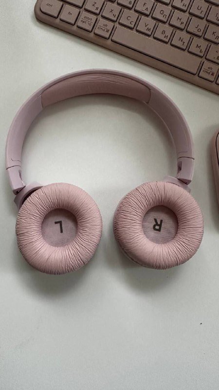 клавиатура HyperX Alloy Elite 2, наушники JBL Tune 510BT, мониторы Philips 243V7QSB и AOC I2475PXQU 2