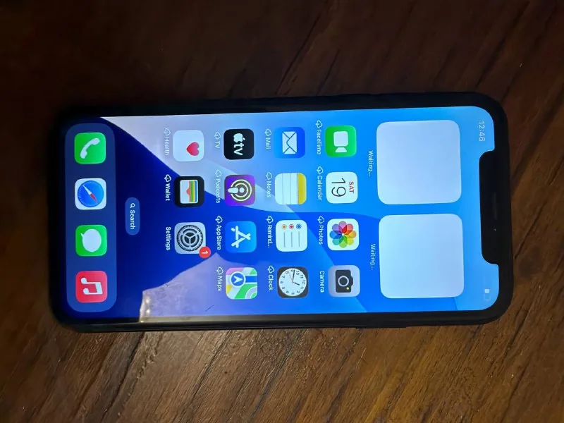 iPhone XR 1