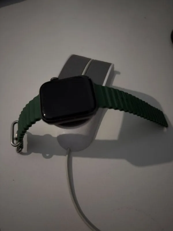 Apple Watch Series 5 44 мм 1