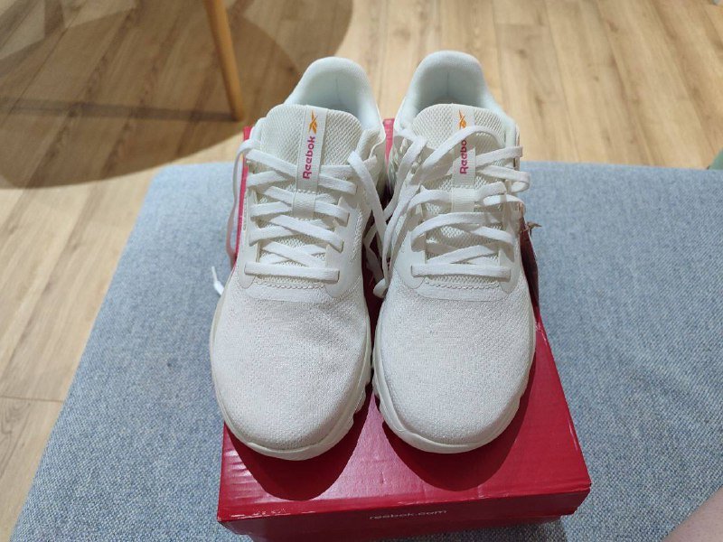 Новые кроссовки Reebok размер 38 евро 2