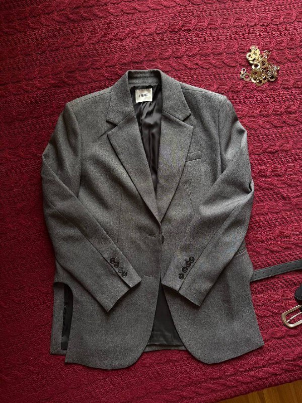 Пиджак, футболка, юбка-трапеция, укороченный свитер, кожаная юбка H&M