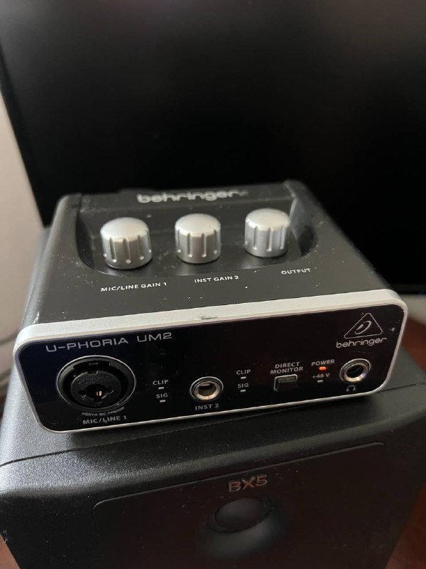 Мониторы M-Audio BX5 D2, звуковая карта Behringer U-Phoria UM2 2