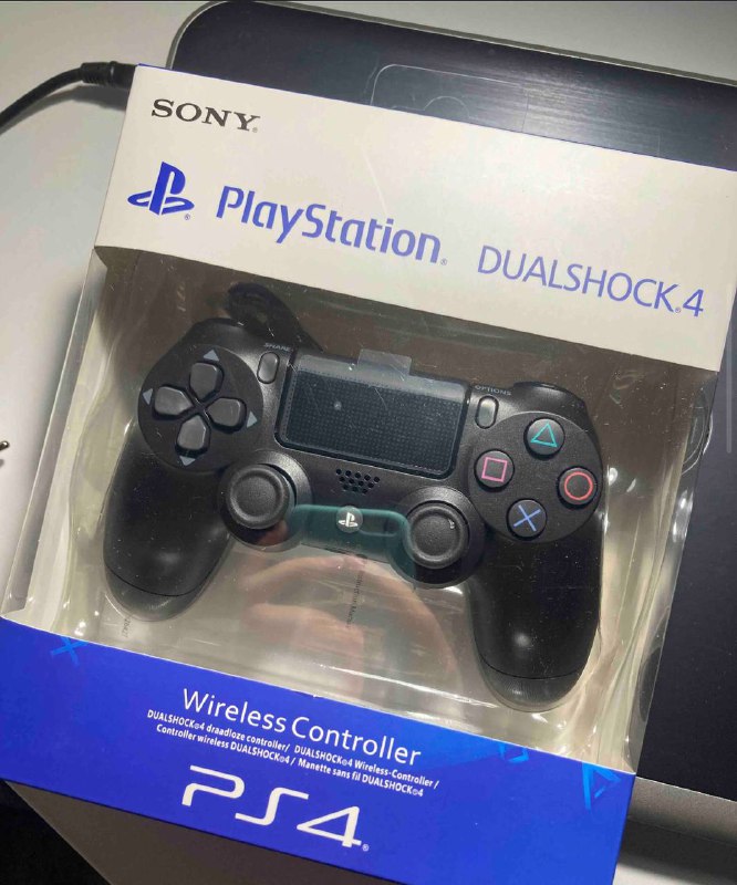 Новый джойстик PS4