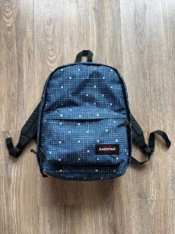 Брюки Napapijri, Поло Versace, Свитшот Lyle&Scott, Джемпер Sergio Tacchini, Шорты Carhartt, Мессенджер Eastpak, Поло Stone Island, Джинсы Diesel, Рюкзак Eastpak 9