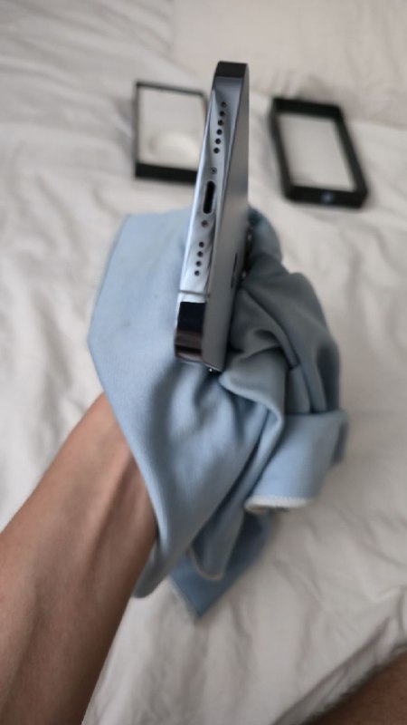 iPhone 13 Pro Max 256 GB, AirPods Pro Gen 2 5