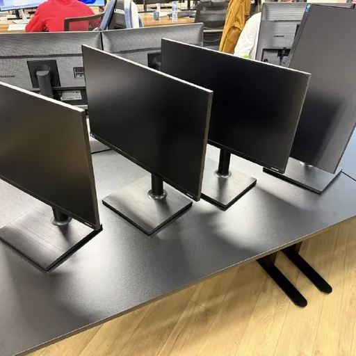 Мониторы Samsung 24" F24T450FQI