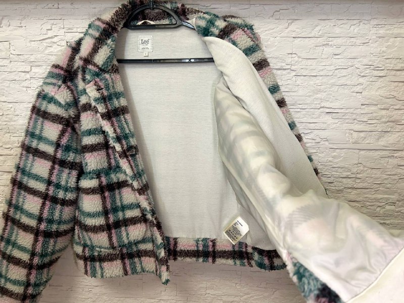 Куртка Lee, Купальник Oysho, Панамка Vans 6