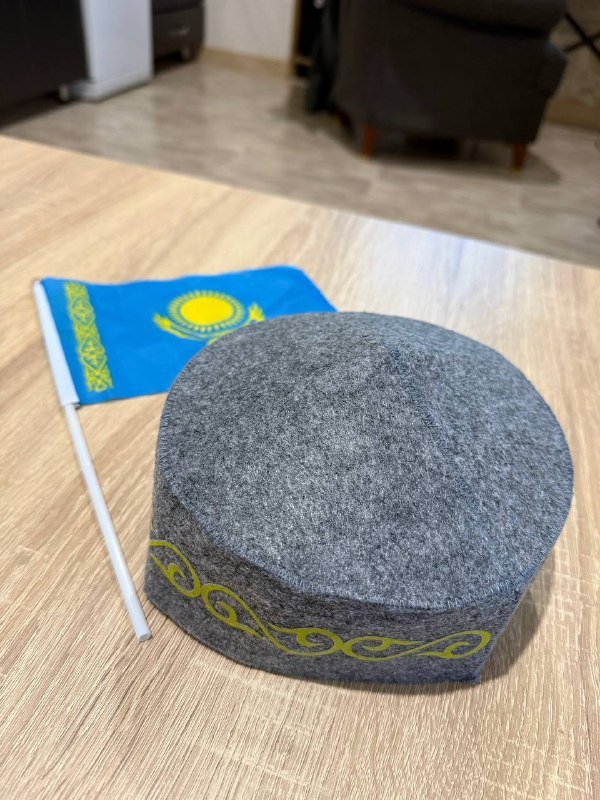 Магниты, тюбетейка, флажок, тапочки, насос, контейнеры, коврик, ролл 2