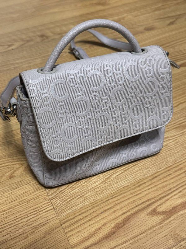 коричневая маленькая сумка, серая маленькая сумка, рюкзак