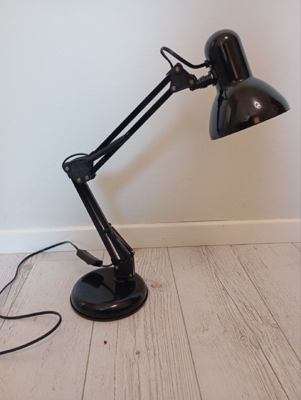 Лампа настольная